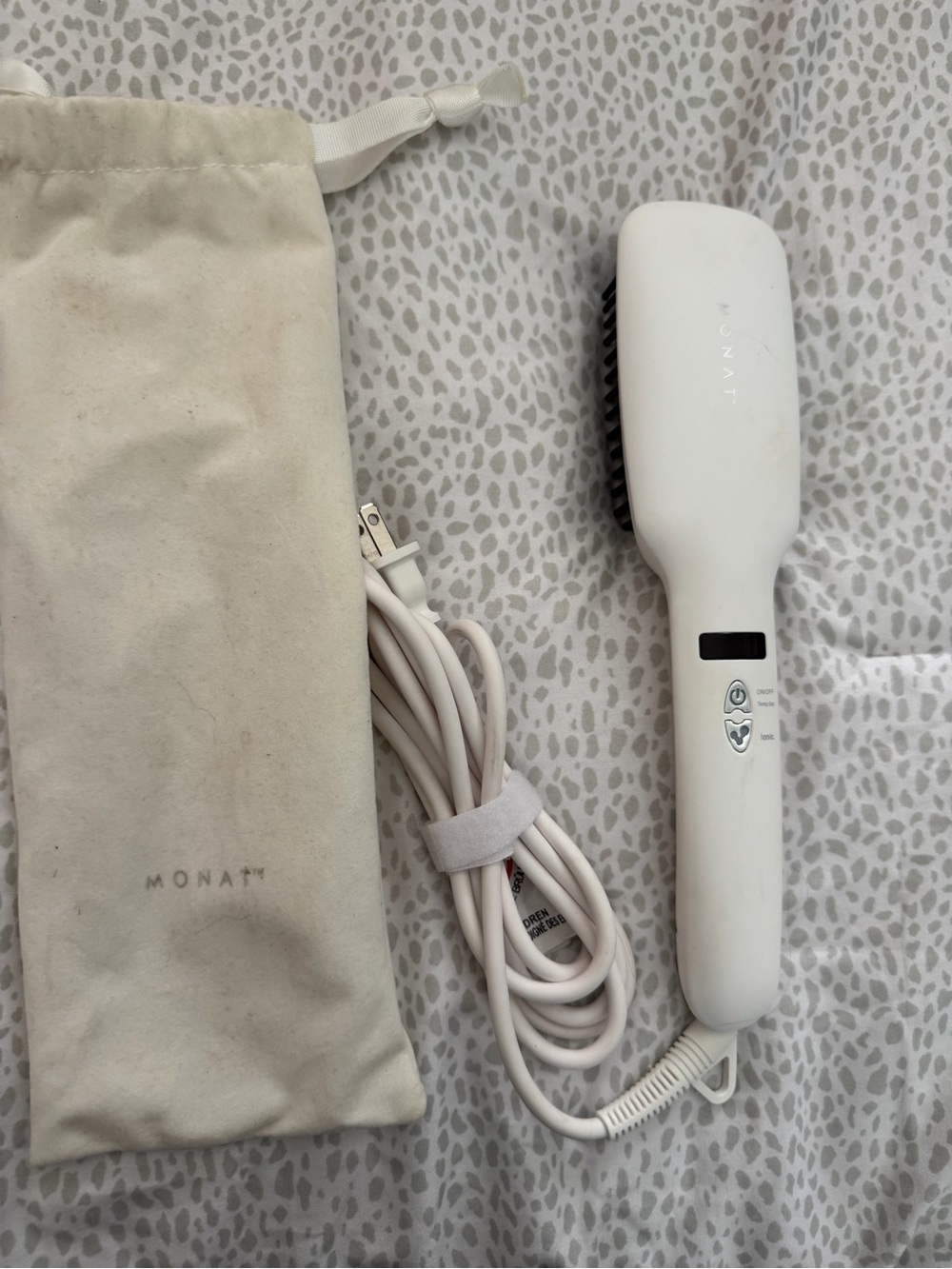 MONAT White Electric Hair Straightening Brush – Smooth Styling